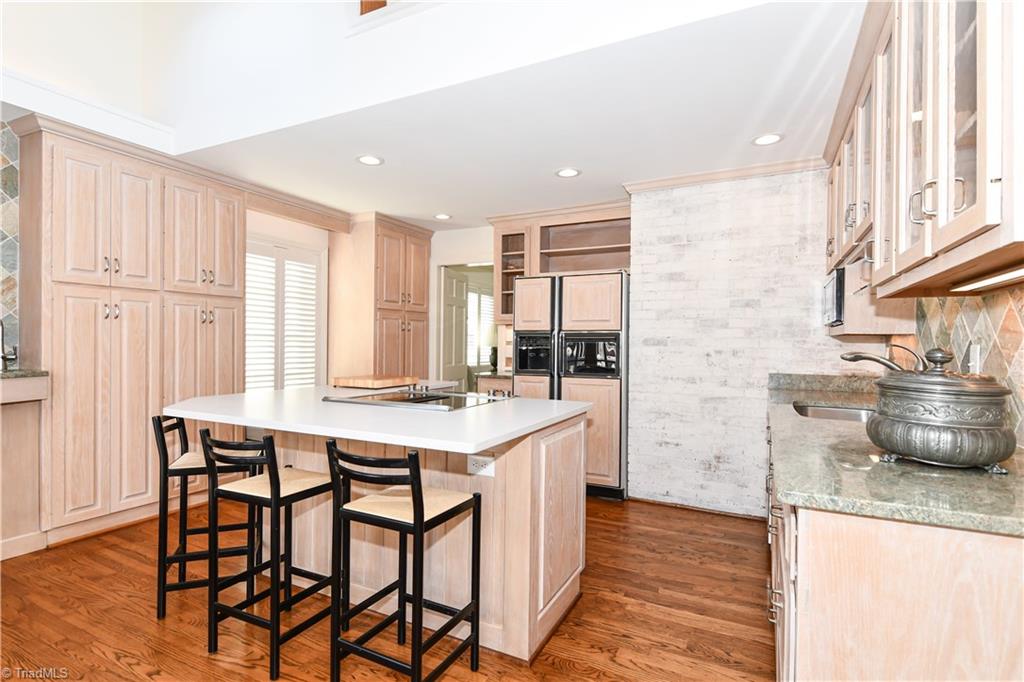 1906 Huntington Road Greensboro, NC 27408 - Photo 10 of 50 Gallery Image 10