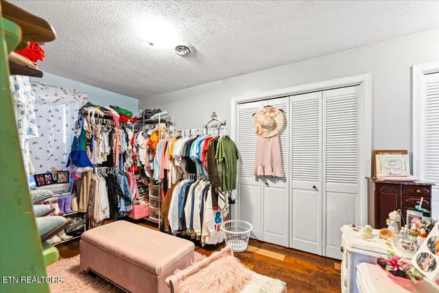 $850,000 | 203 Golf Hill Lane, La Follette, TN 37766