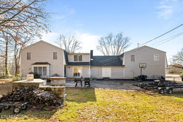 $830,000 | 203 Golf Hill Lane, La Follette, TN 37766