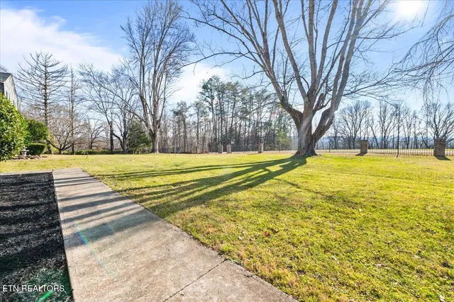 $850,000 | 203 Golf Hill Lane, La Follette, TN 37766