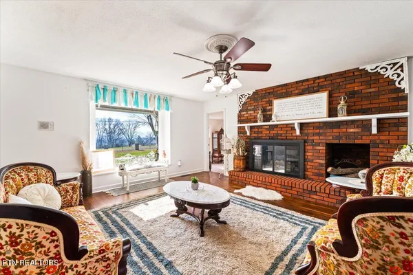 $830,000 | 203 Golf Hill Lane, La Follette, TN 37766