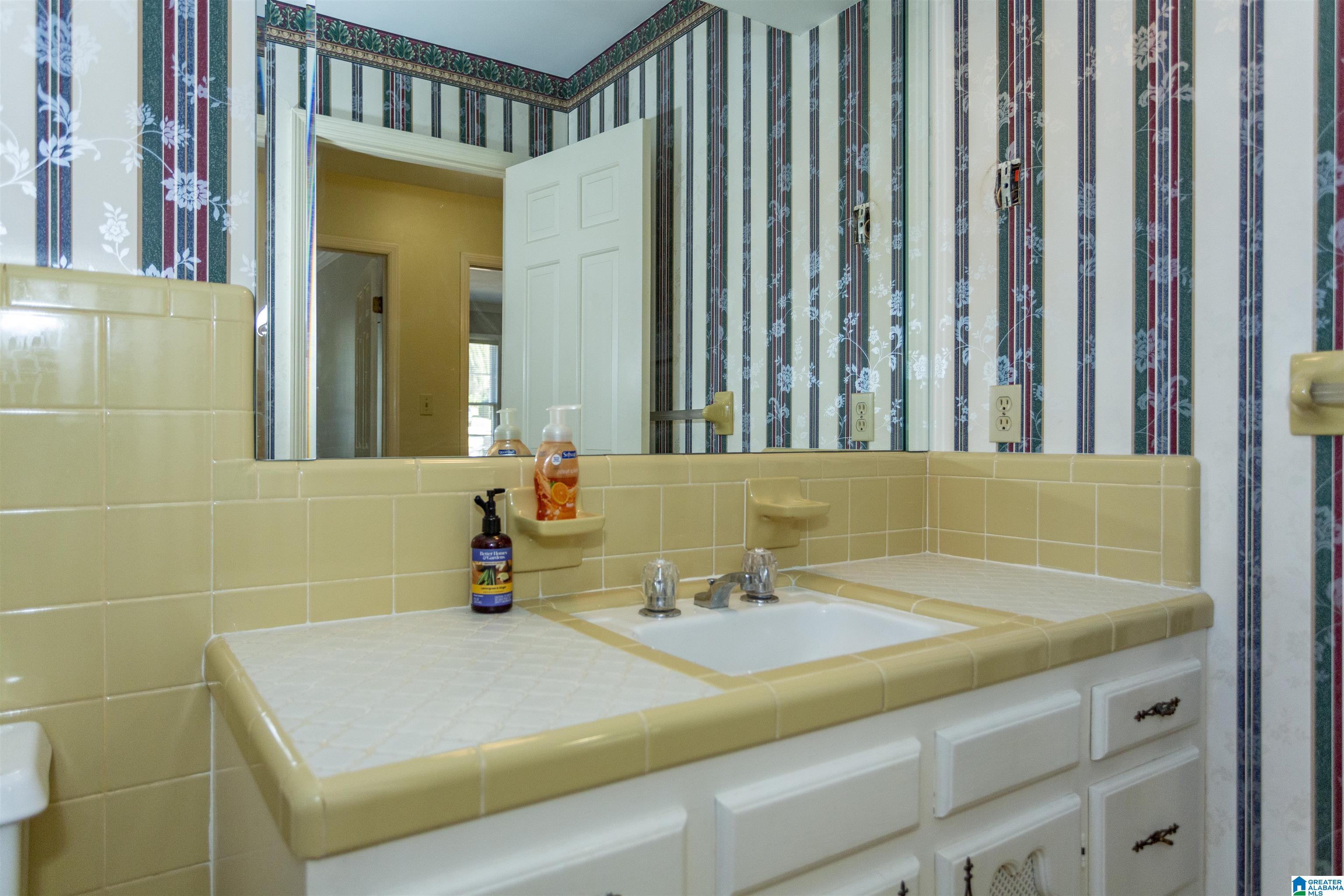 1829 Catala Road Birmingham, AL 35216 - Photo 24 of 49