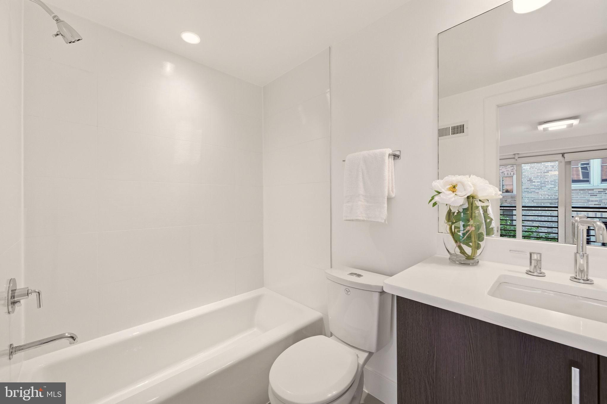 2014 Kalorama Road Northwest, Unit 8 Washington, DC 20009 - Photo 40 of 44 Gallery Image 40