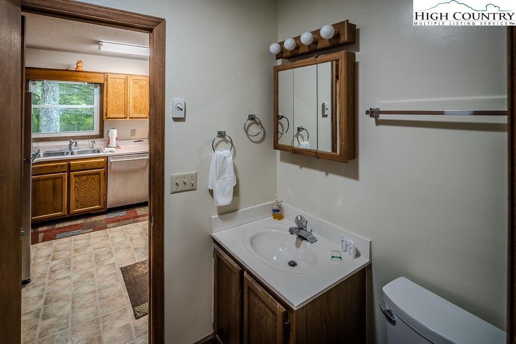 119 Slopeside Road Beech Mountain, NC 28604 - Photo 13 of 32 Gallery Image 13