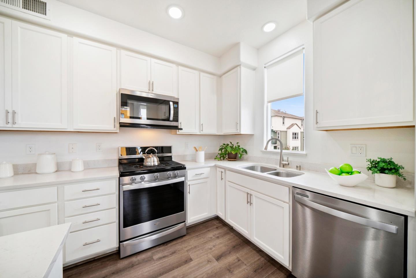 1487 Nightshade Road, Unit 30 Milpitas, CA 95035 - Photo 10 of 36