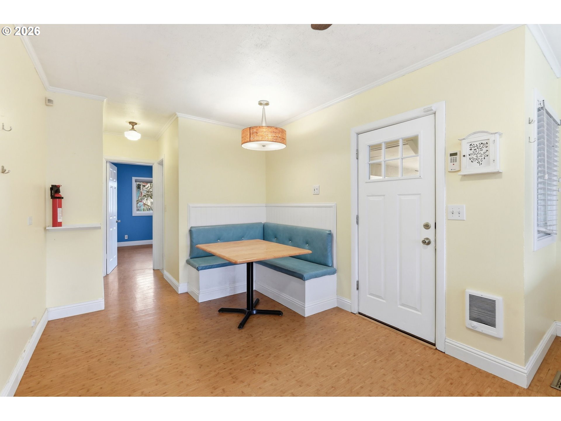 710 South 1st Street Cottage Grove, OR 97424 - Photo 14 of 46 a view of livingroom with furniture and dining table