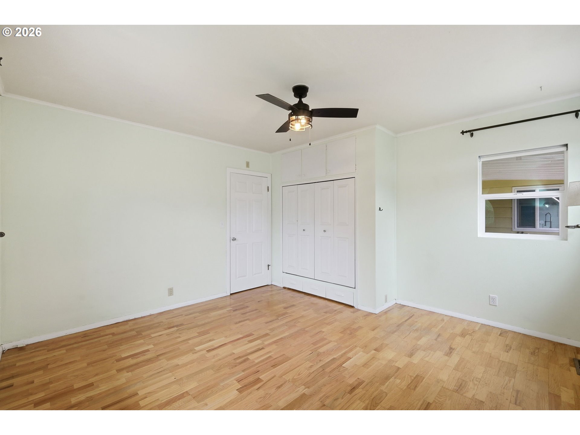 710 South 1st Street Cottage Grove, OR 97424 - Photo 20 of 46 a view of empty room with ceiling fan