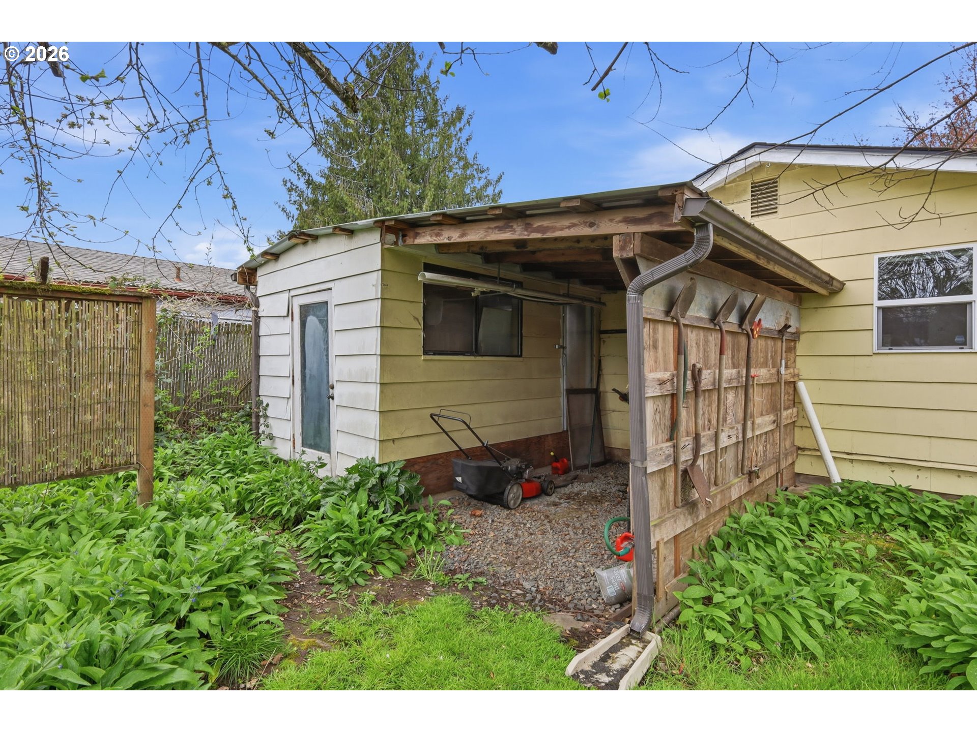 710 South 1st Street Cottage Grove, OR 97424 - Photo 43 of 46 a view of a house with a small space