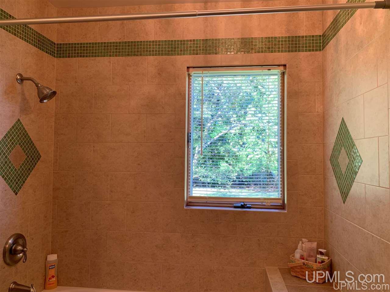 7911 County 426 M.5 Road Gladstone, MI 49837 - Photo 11 of 32 Gallery Image 11