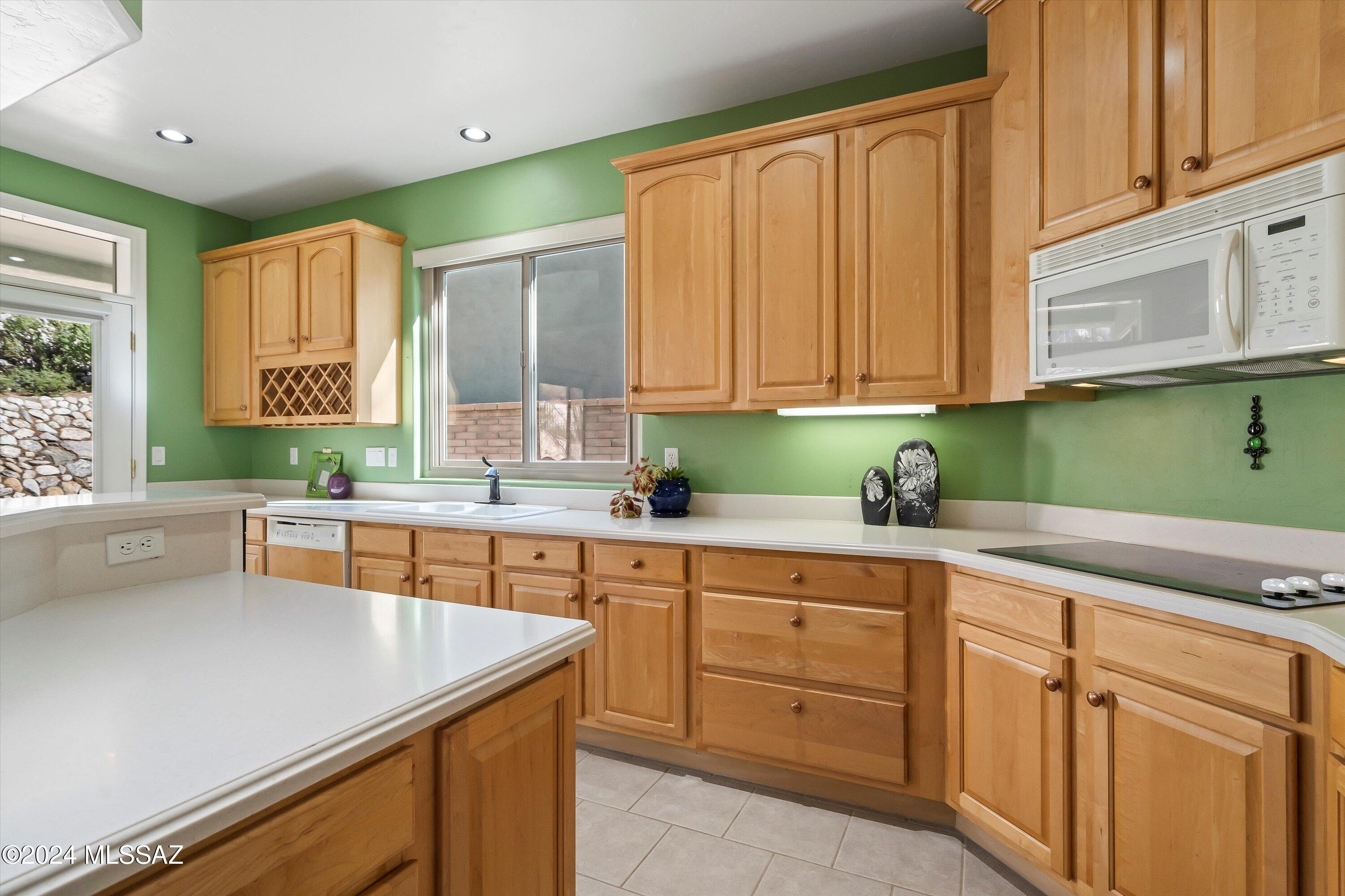 7449 East Ridge Point Road Tucson, AZ 85750 - Photo 6 of 32 Gallery Image 6