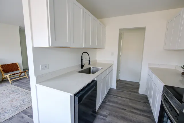 $1,495 | 7250 North Western Avenue, Unit 213, Chicago, IL 60645