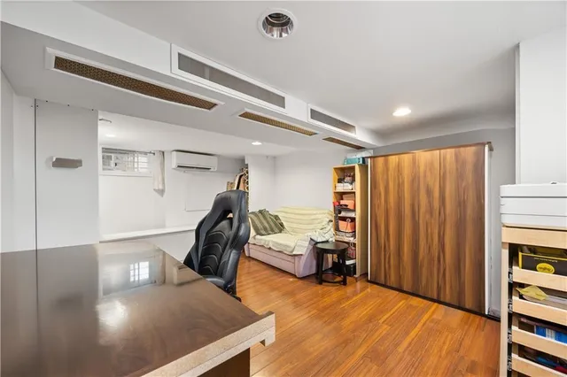 $999,000 | 3735 Oceanic Avenue | Seagate