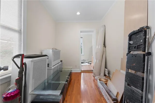 $999,000 | 3735 Oceanic Avenue | Seagate