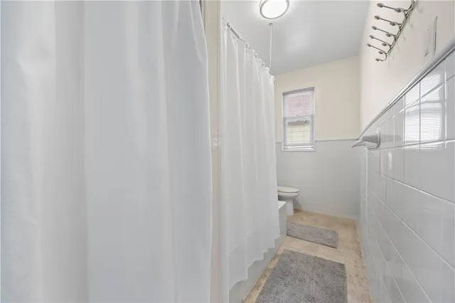 $999,000 | 3735 Oceanic Avenue | Seagate