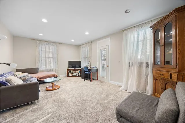 $999,000 | 3735 Oceanic Avenue | Seagate