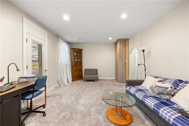 $999,000 | 3735 Oceanic Avenue | Seagate