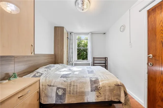 $999,000 | 3735 Oceanic Avenue | Seagate