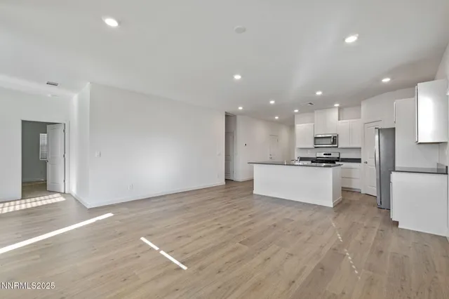 $2,600 | 4547 Mifflin Street, Fernley, NV 89408