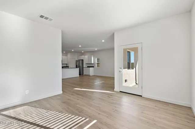 $2,600 | 4547 Mifflin Street, Fernley, NV 89408