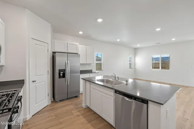 $2,600 | 4547 Mifflin Street, Fernley, NV 89408