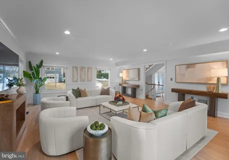 $1,800,000 | 3015 Oregon Knolls Drive Northwest, Washington, DC 20015