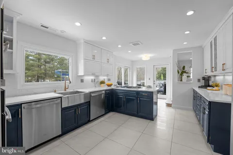 $1,800,000 | 3015 Oregon Knolls Drive Northwest, Washington, DC 20015