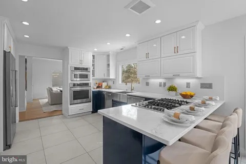 $1,800,000 | 3015 Oregon Knolls Drive Northwest, Washington, DC 20015