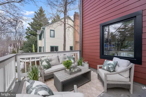 $1,800,000 | 3015 Oregon Knolls Drive Northwest, Washington, DC 20015