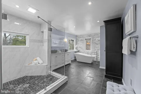 $1,800,000 | 3015 Oregon Knolls Drive Northwest, Washington, DC 20015