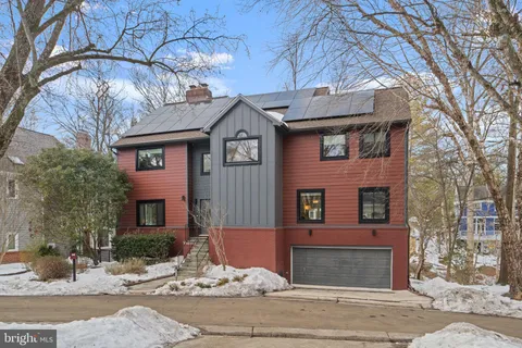 $1,800,000 | 3015 Oregon Knolls Drive Northwest, Washington, DC 20015