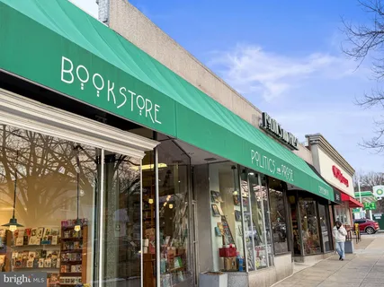 $1,800,000 | 3015 Oregon Knolls Drive Northwest, Washington, DC 20015