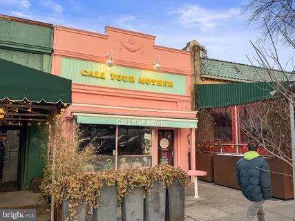 $1,800,000 | 3015 Oregon Knolls Drive Northwest, Washington, DC 20015