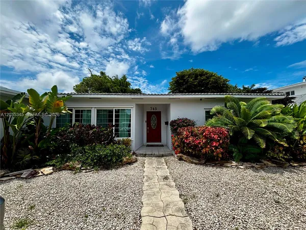 $6,800 | 745 South Shore Drive, Miami Beach, FL 33141