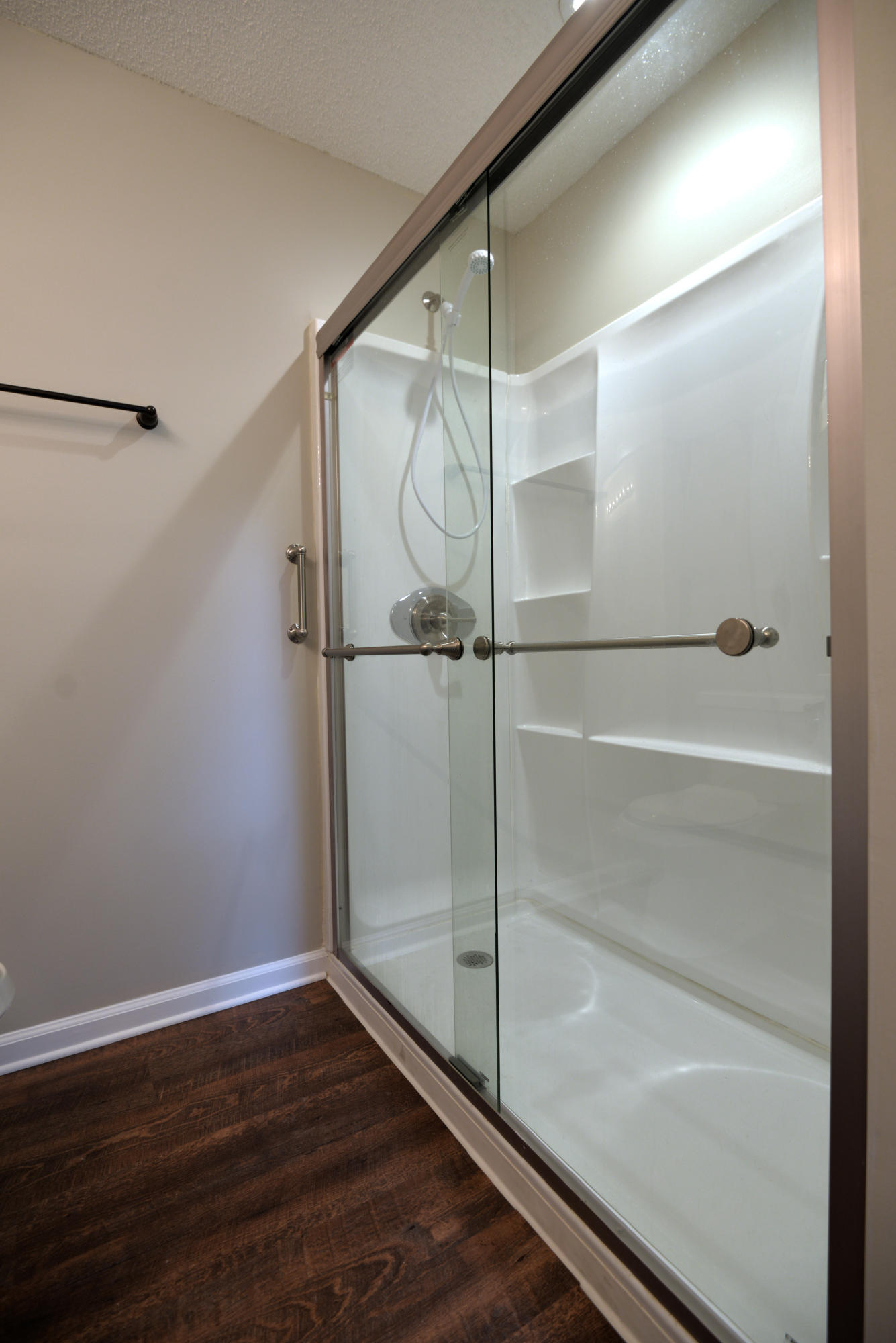 3584 Bennett Road Chattanooga, TN 37412 - Photo 17 of 30 Master bath view 2