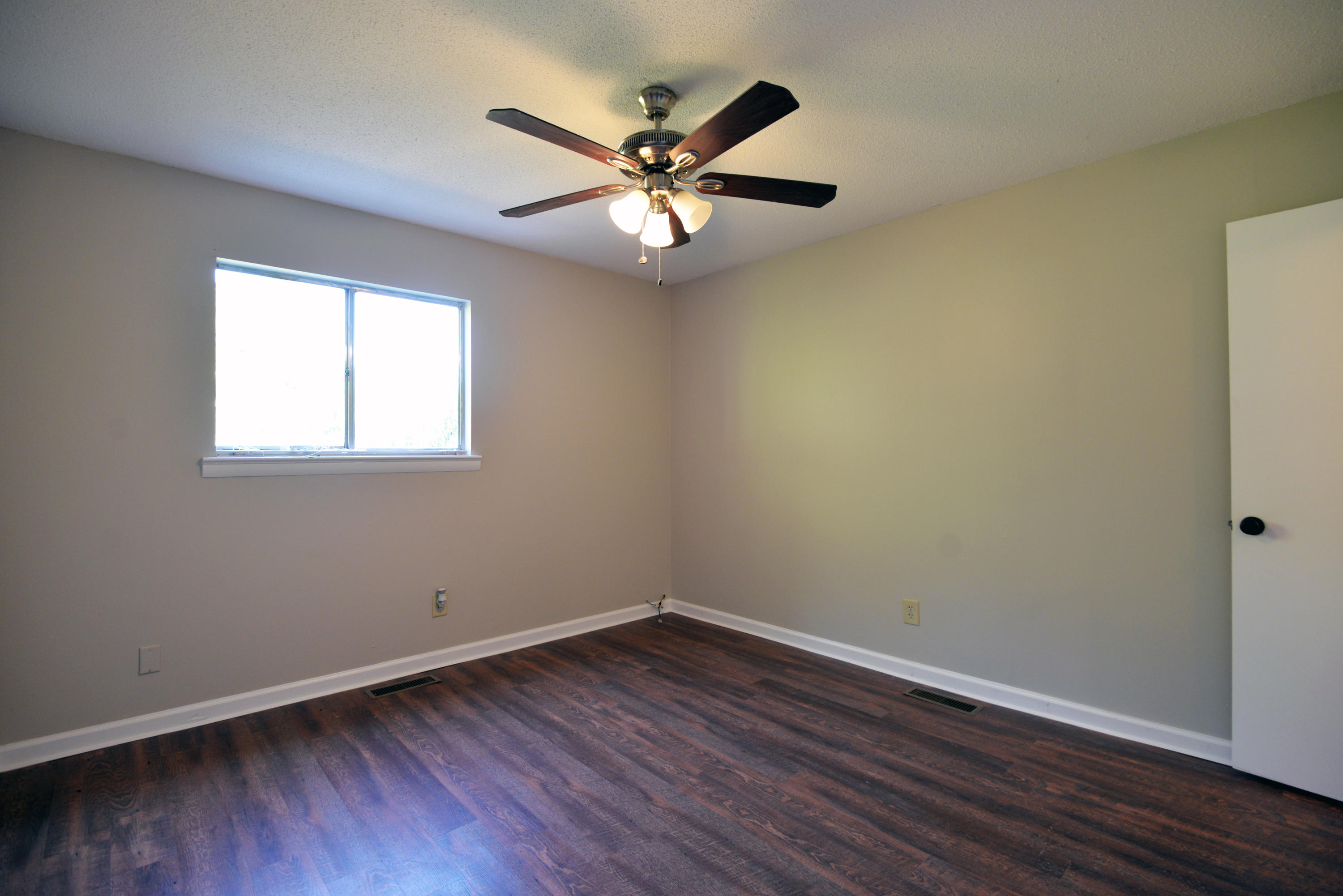 3584 Bennett Road Chattanooga, TN 37412 - Photo 23 of 30 2nd Master bedroom view 1