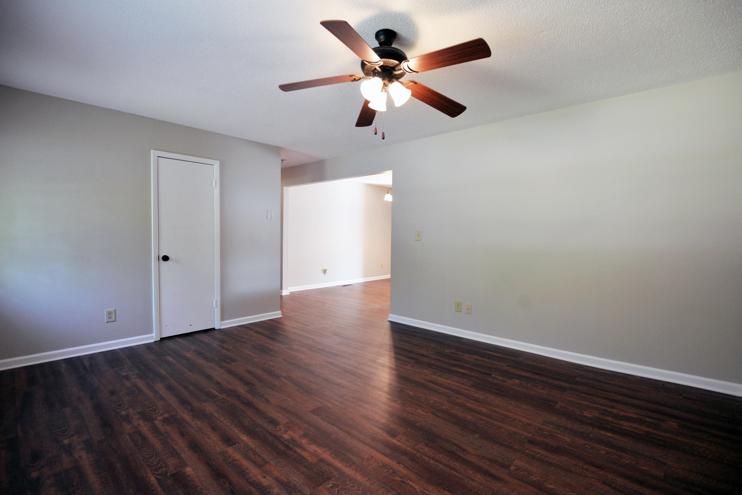 3584 Bennett Road Chattanooga, TN 37412 - Photo 3 of 30 Living room view 2