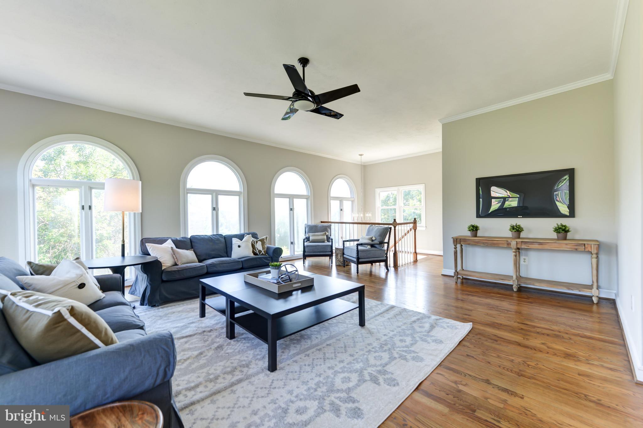 16305 Whitehaven Road Silver Spring, MD 20906 - Photo 12 of 29 Family Room
