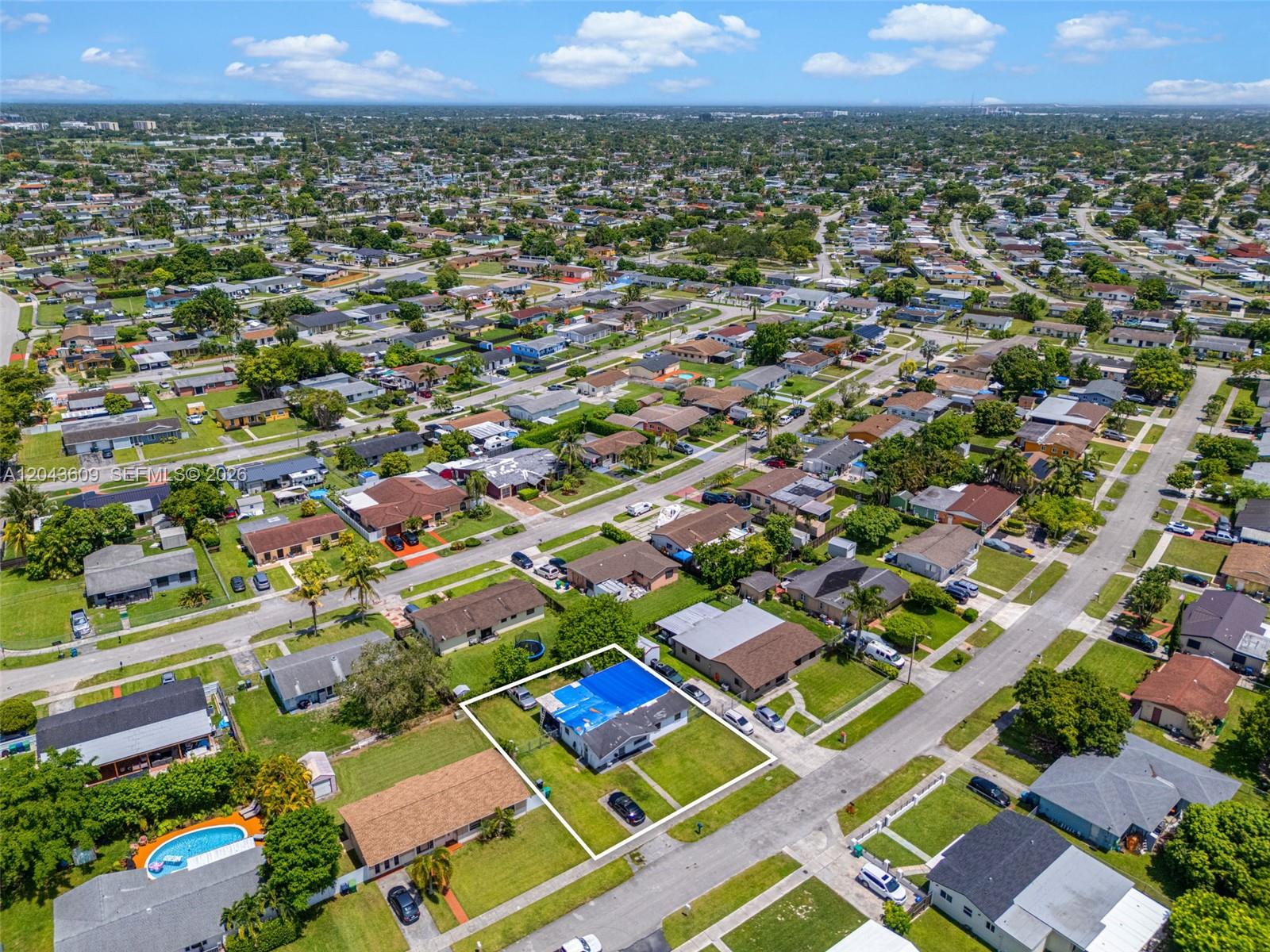 14125 Southwest 109th Place Miami, FL 33176 - Photo 10 of 12
