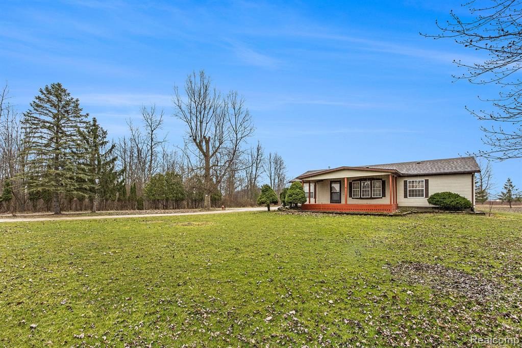 11533 Dunn Road Memphis, MI 48041 - Photo 3 of 25