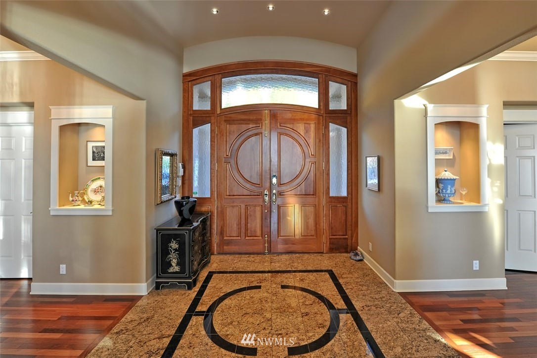 732 Fieldston Road Bellingham, WA 98225 - Photo 4 of 25 a front view of a house with garden