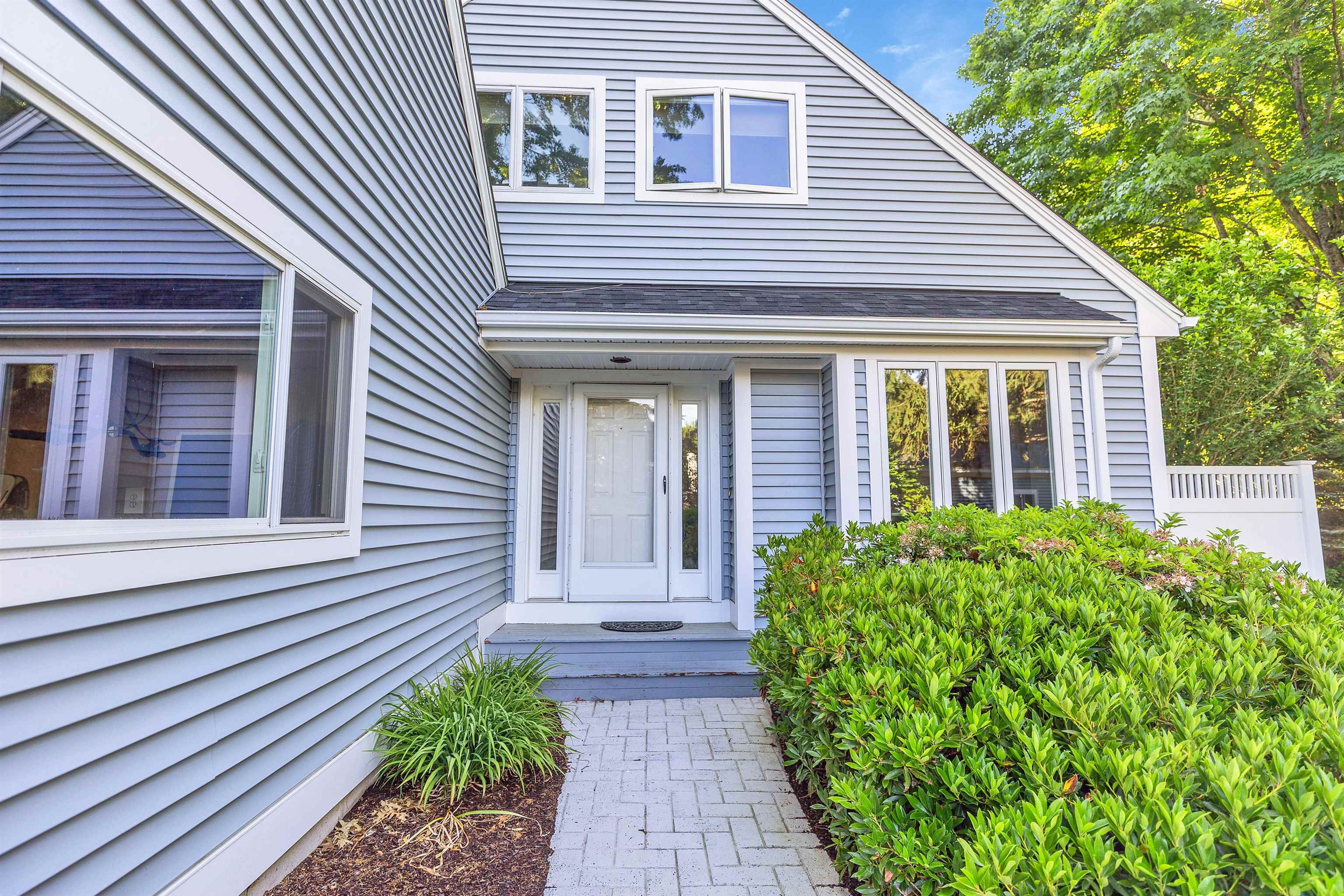 555 Straw Hill Road Manchester, NH 03104 - Photo 8 of 45