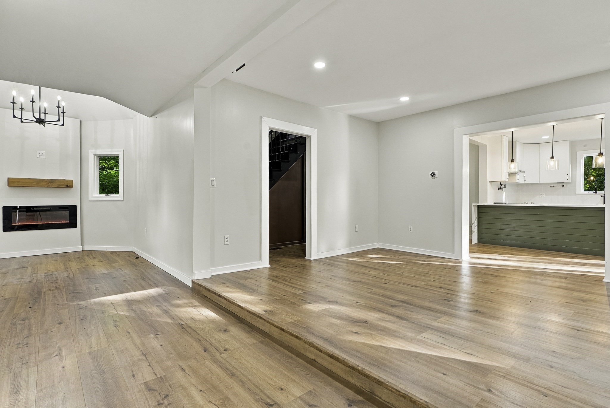 477 Oakhill Avenue Attleboro, MA 02703 - Photo 10 of 41 Gallery Image 10