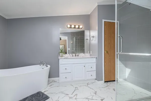 $389,950 | 39010 Lonestar Road, Fontana, KS 66026