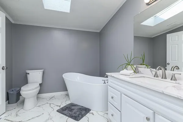 $389,950 | 39010 Lonestar Road, Fontana, KS 66026