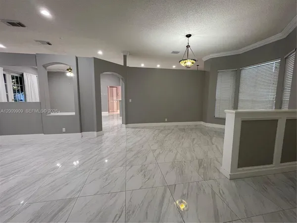 $4,500 | 5263 Southwest 34th Way, Hollywood, FL 33312