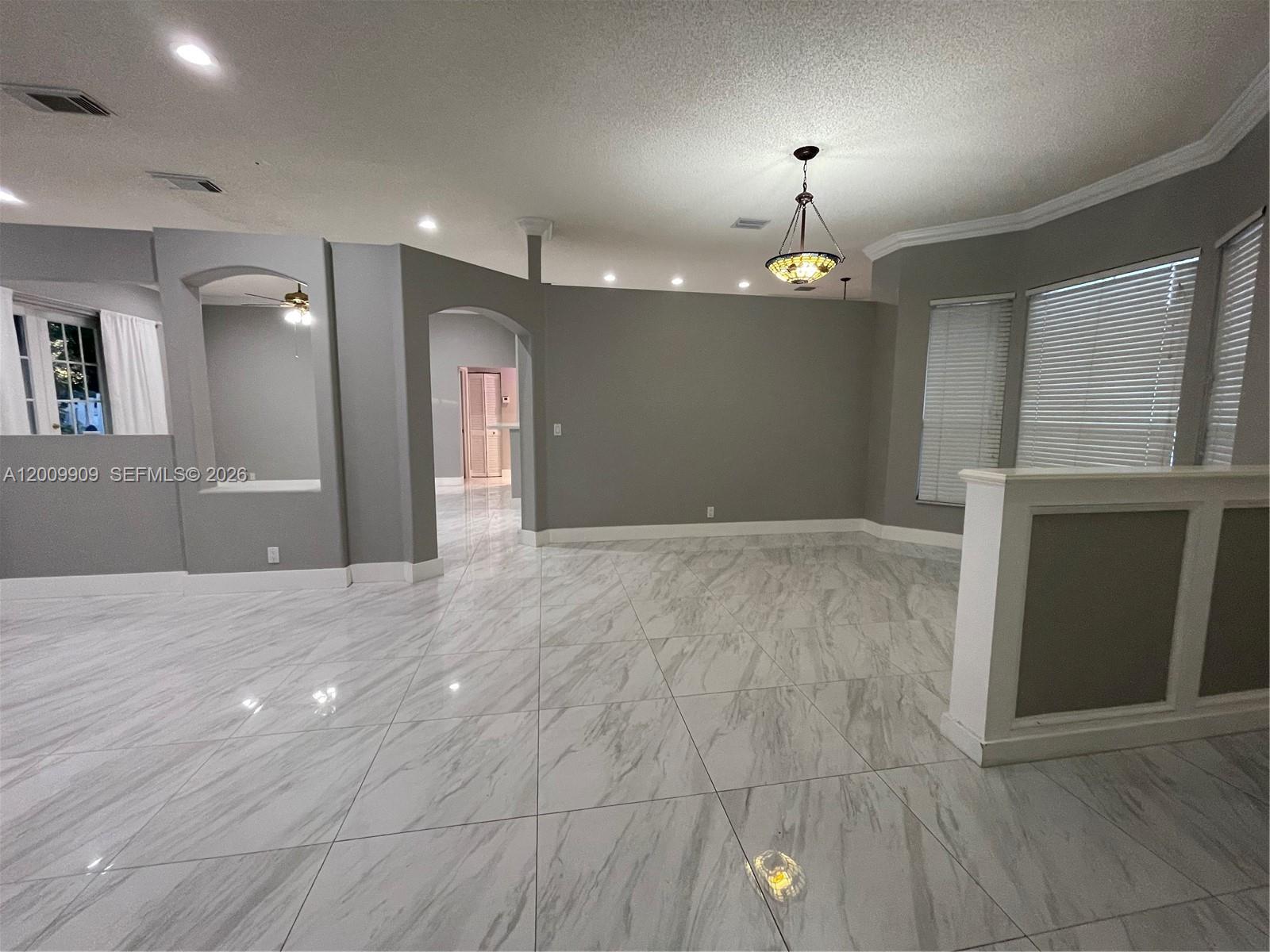 5263 Southwest 34th Way Hollywood, FL 33312 - Photo 12 of 32