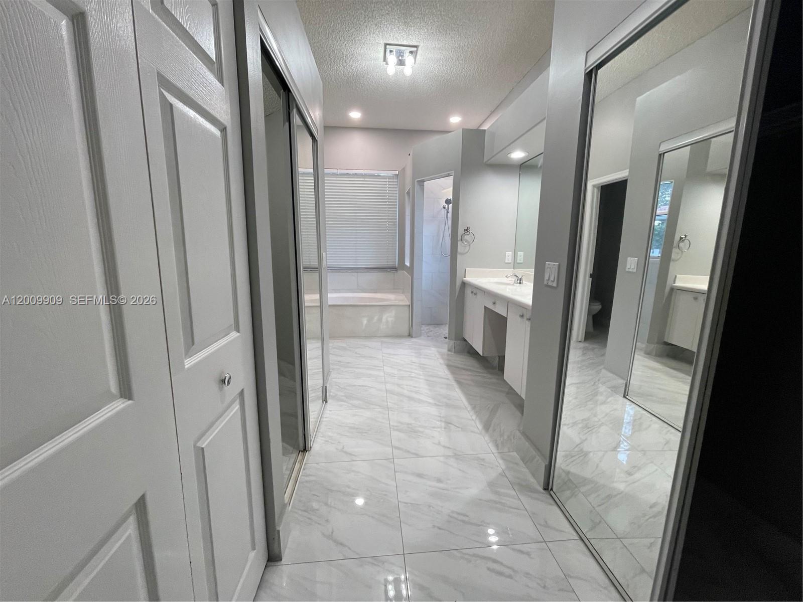 5263 Southwest 34th Way Hollywood, FL 33312 - Photo 20 of 32