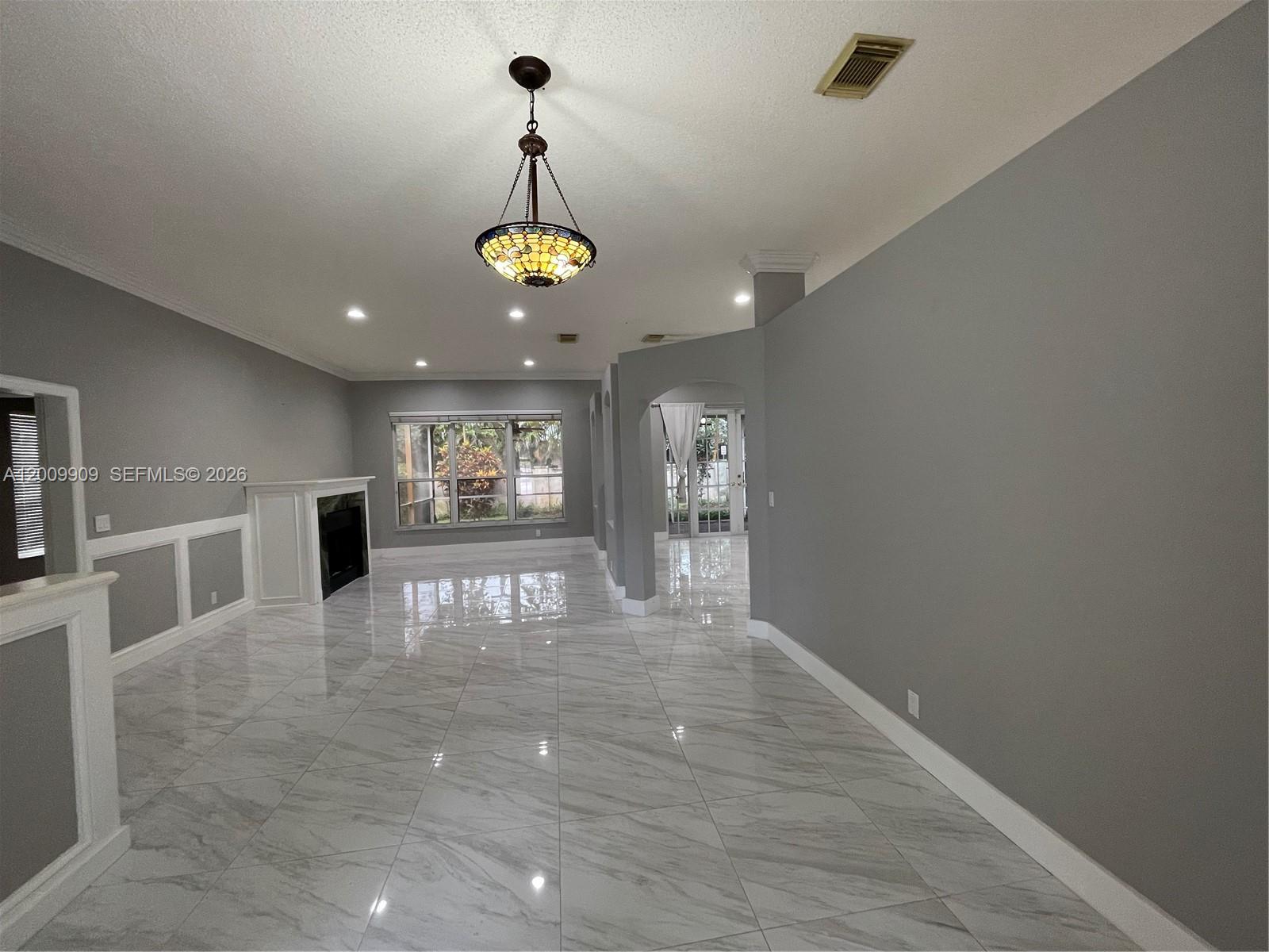 5263 Southwest 34th Way Hollywood, FL 33312 - Photo 2 of 32
