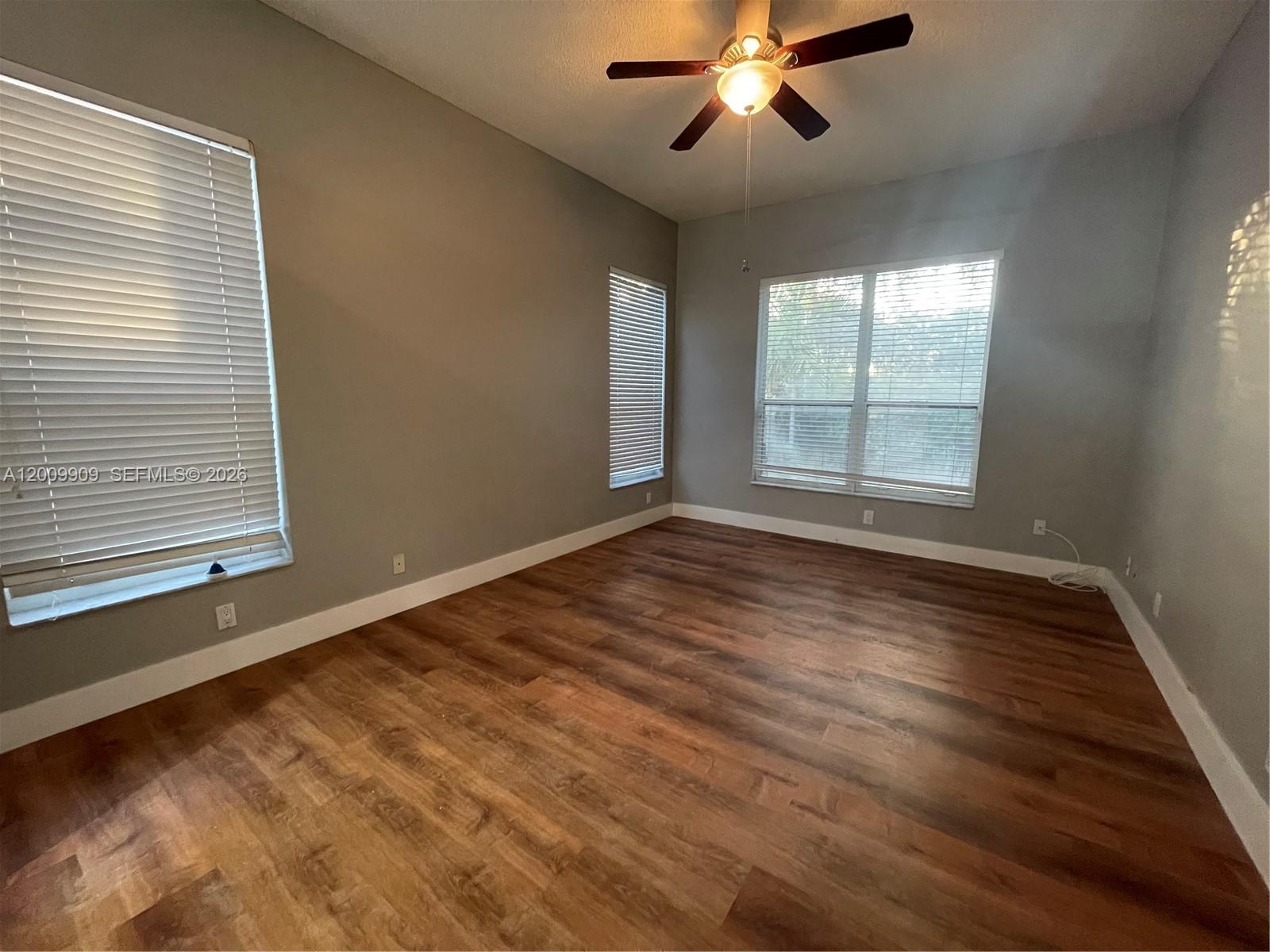 5263 Southwest 34th Way Hollywood, FL 33312 - Photo 26 of 32