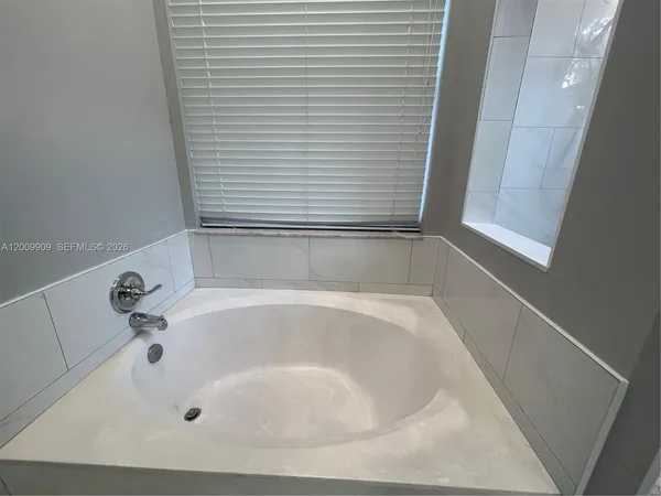 $4,500 | 5263 Southwest 34th Way, Hollywood, FL 33312